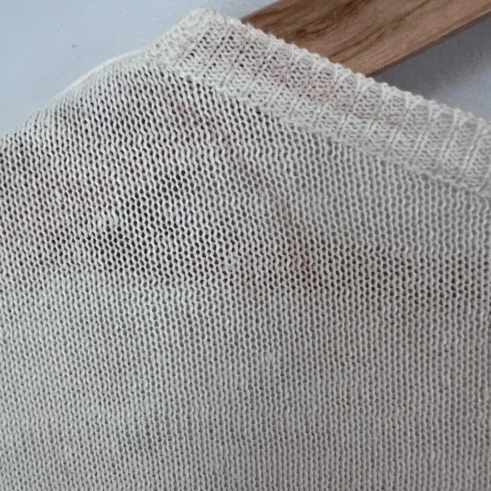 Loro Piana 100% Linen Striped Sweater Size 48 button detail on shoulder - Picture 11 of 11